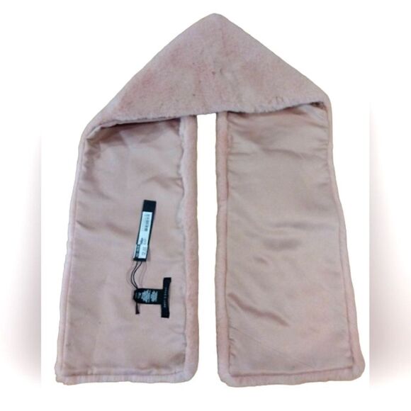 Love & Lore Pink Faux Fur Cross Thru Scarf NWT - Picture 7 of 9